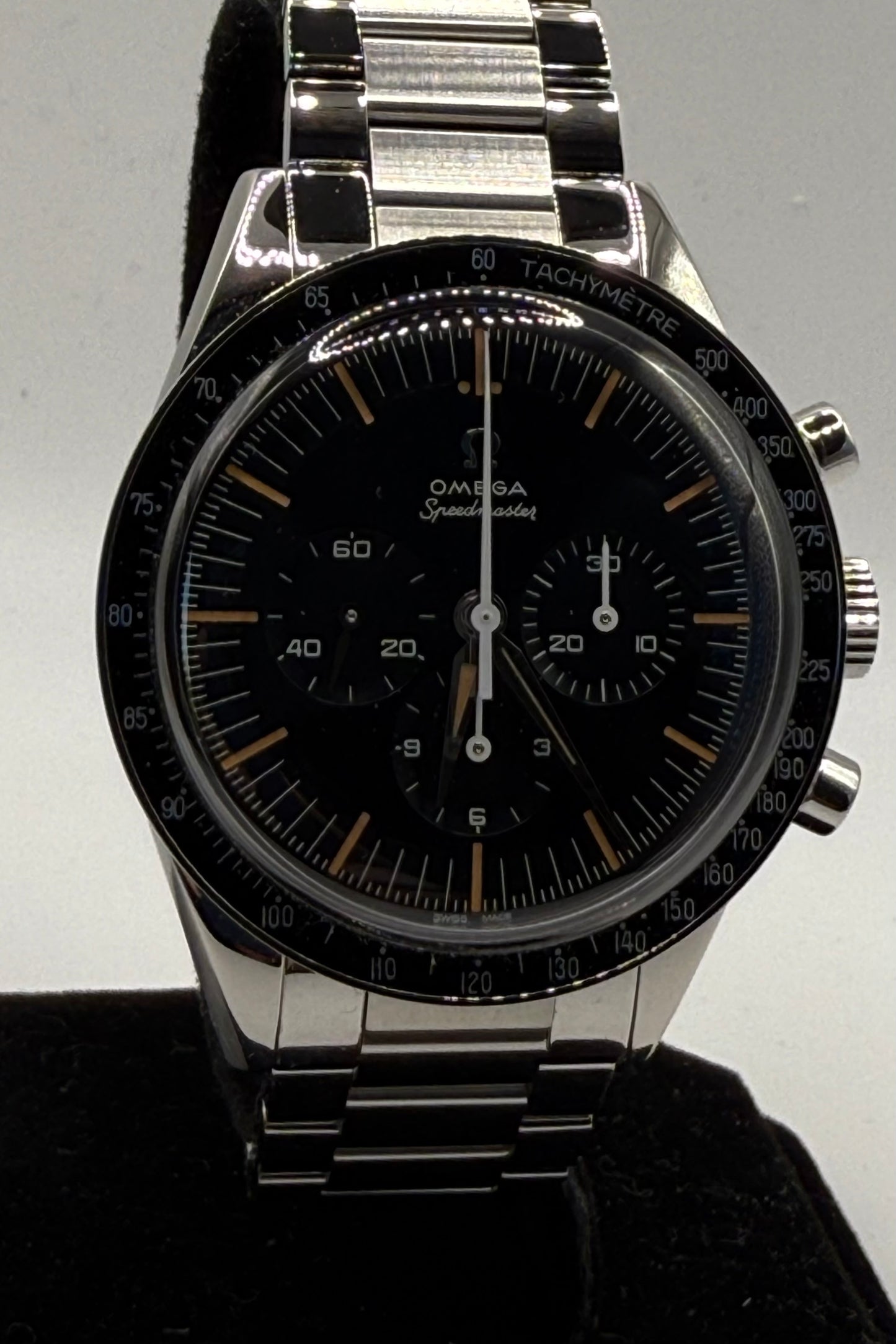 Omega Speedmaster FOIS 310.30.40.50.06.001 – 2024 Full Set, Unworn