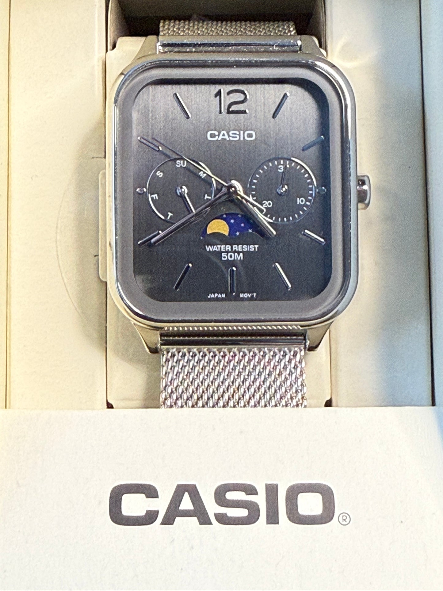 Casio MTP-M305 - Moon phase - Mesh Strap