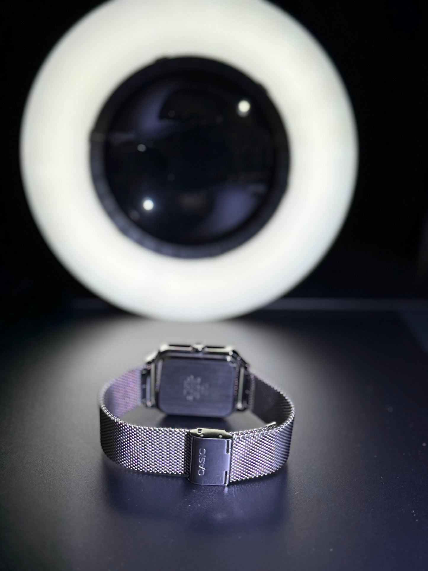 Casio MTP-M305 - Moon phase - Mesh Strap